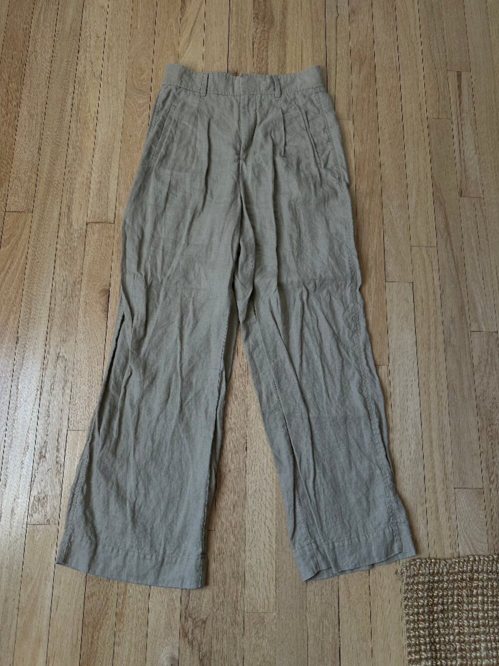 Everlane Linen Way-High Drape Pant in Cornstalk Chambray